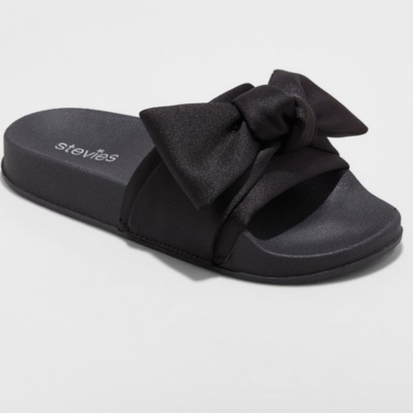 Stevies Shoes - NWT Stevies Bow Sandals Size 5